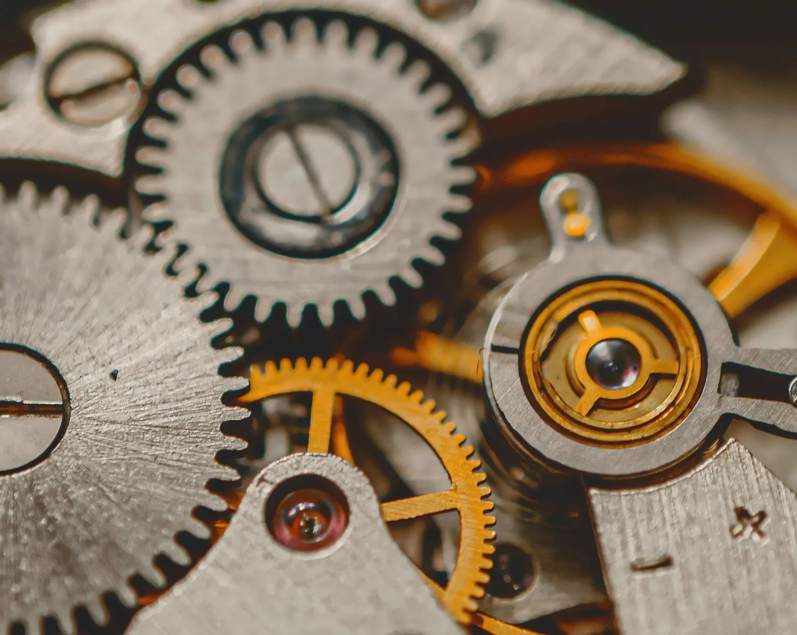 How to Know When Your Watch Battery Needs Replacing